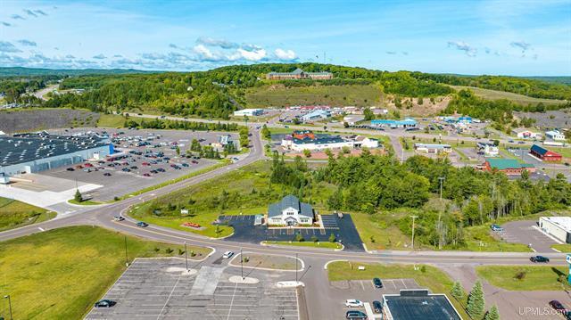 912 Razorback Dr, Houghton, MI à vendre - Aérien – Image 2 sur 29