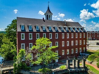Plus de détails pour 1 Mill Plz, Laconia, NH - Bureau à vendre