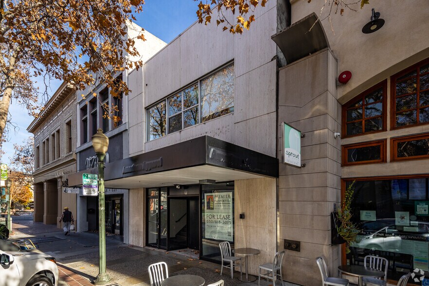 170 University Ave, Palo Alto, CA à louer - Photo de l’immeuble – Image 3 sur 7