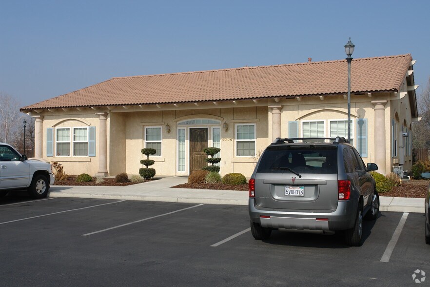 4006 S Demaree St, Visalia, CA à louer - Photo principale – Image 1 sur 5