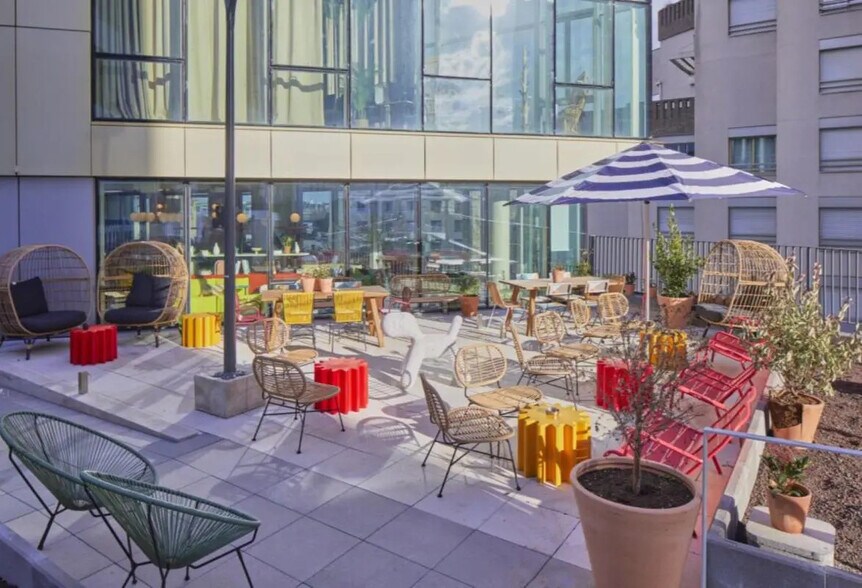 Bureau dans Paris à louer - Photo de l’immeuble – Image 3 sur 3