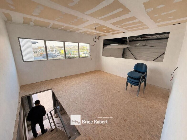 381 Rue Du Capitaine François Garbit, Mornant à vendre - Photo intérieure – Image 2 sur 6