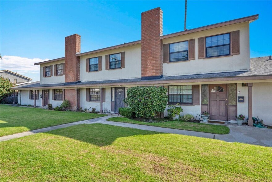 1780 Santa Ana Ave, Costa Mesa, CA à vendre - Photo de l’immeuble – Image 3 sur 17