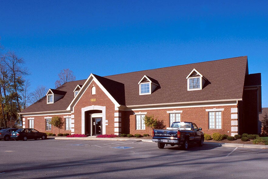 9800 Westpoint Dr, Indianapolis, IN à louer - Photo de l’immeuble – Image 2 sur 2