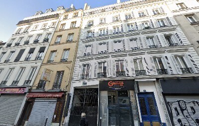 51 Rue Du Faubourg Saint-Martin, Paris à louer - Photo de l’immeuble – Image 3 sur 5