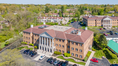 8280 Montgomery Rd, Cincinnati, OH - VUE AÉRIENNE  vue de carte - Image1