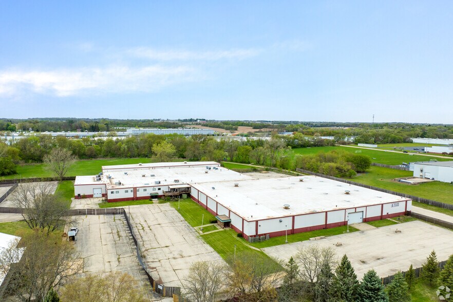 4750 Hiawatha Dr, Rockford, IL à vendre - Photo de l’immeuble – Image 2 sur 6
