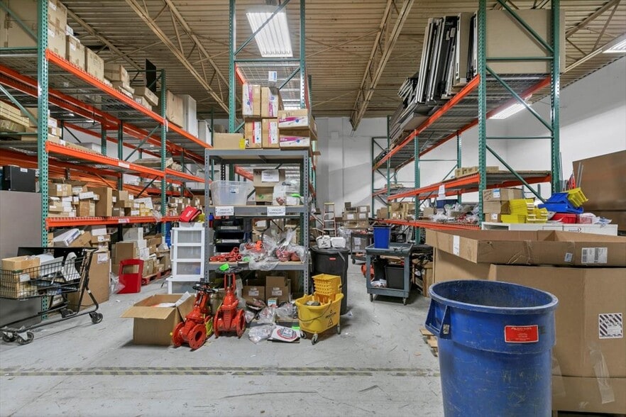 118 Quinnipiac Ave, North Haven, CT à louer - Photo intérieure – Image 2 sur 57