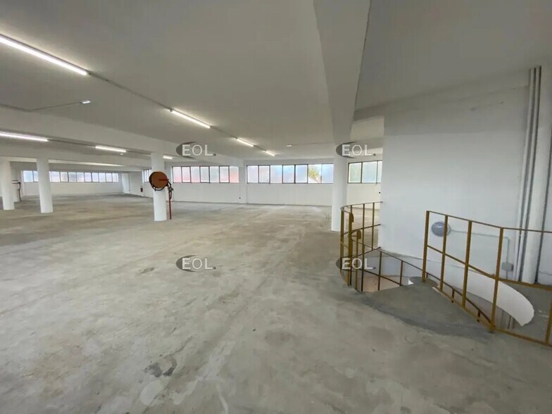 Local d'activités dans Marseille à vendre - Photo intérieure – Image 3 sur 3