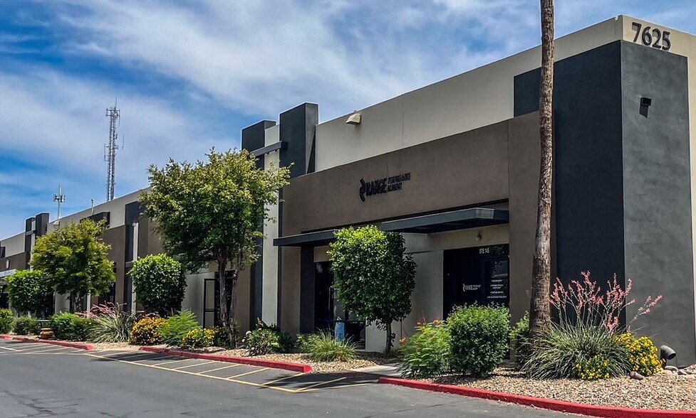 7625 E Redfield Rd, Scottsdale, AZ à louer - Photo de l’immeuble – Image 2 sur 6