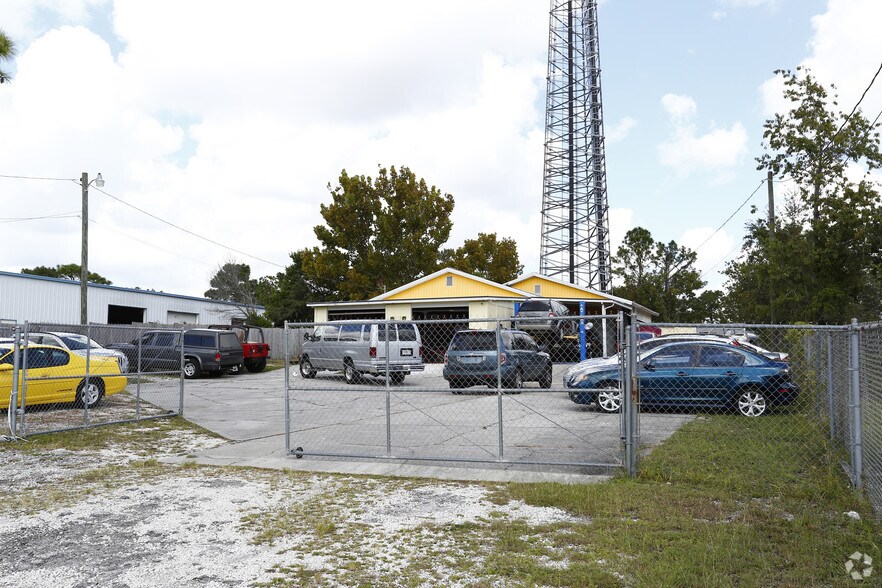 13379 Chambord St, Brooksville, FL à vendre - Photo principale – Image 1 sur 2