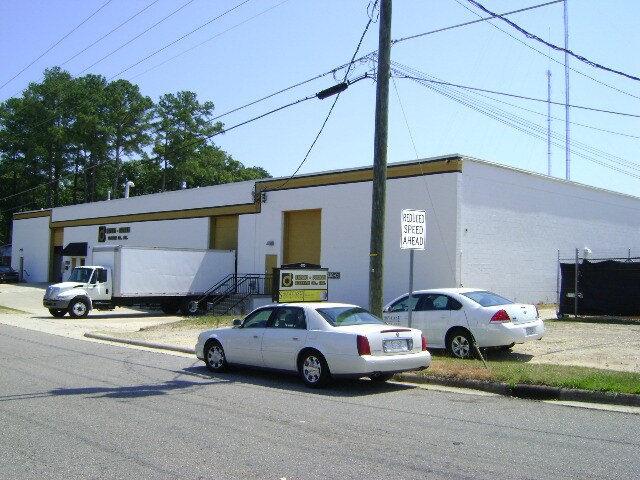 826 Shannon Dr, Fayetteville, NC à vendre - Photo principale – Image 2 sur 27