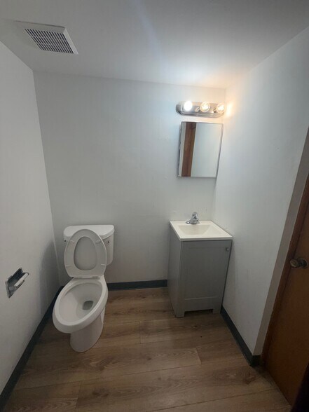 4425 S Archer Ave, Chicago, IL à louer - Photo de l’immeuble – Image 3 sur 5