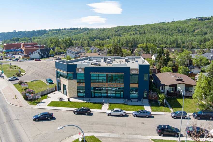 4525 Monterey Ave NW, Calgary, AB à vendre - Aérien – Image 3 sur 4