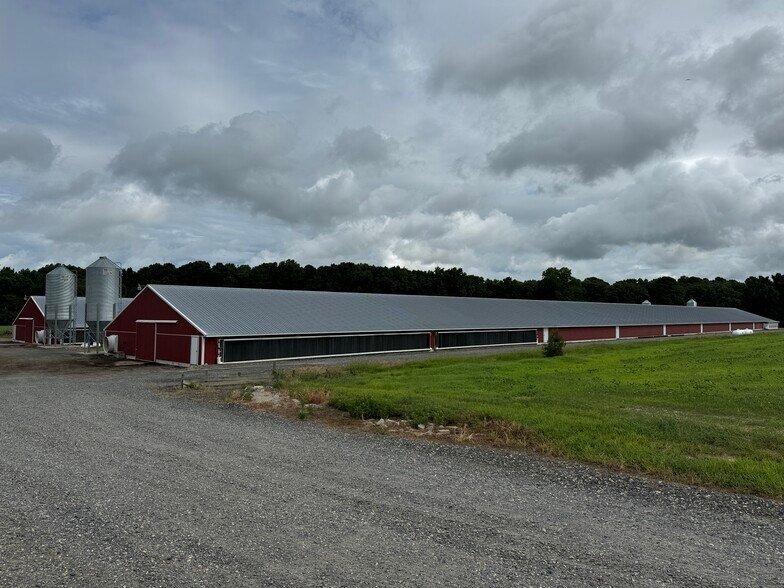 4689 Woodpecker Rd, Seaford, DE à vendre - Photo principale – Image 1 sur 10