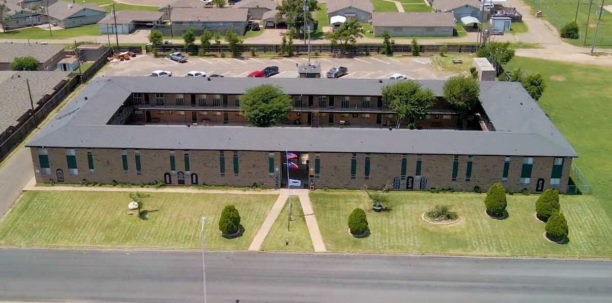 1031 N Sumner St, Pampa, TX à vendre Photo principale– Image 1 sur 80
