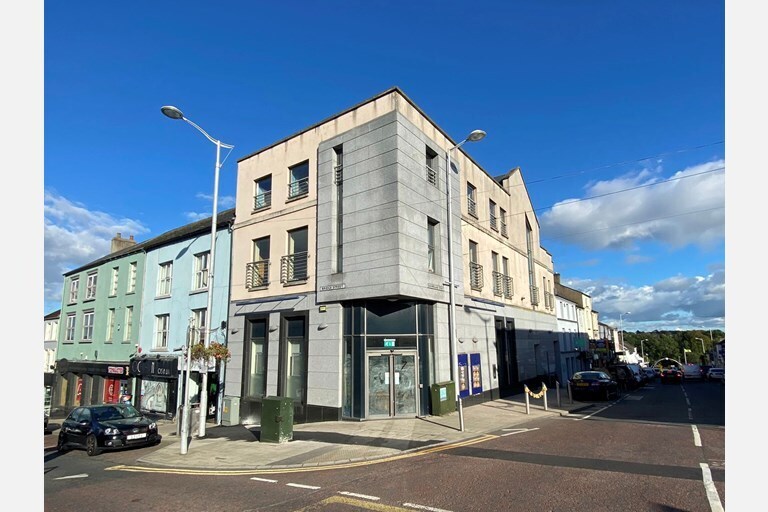 1 Bridge St, Banbridge à louer - Photo principale – Image 1 sur 8