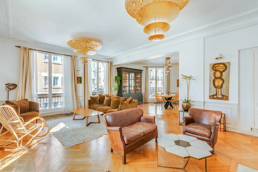 Bureau dans Paris à vendre - Photo de l’immeuble – Image 1 sur 15