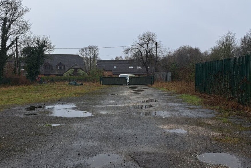 Station Rd, Wrexham à louer - Photo de l’immeuble – Image 2 sur 2