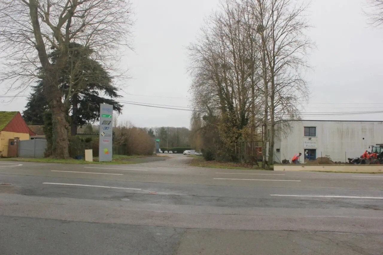 Local d’activités dans Bazainville à louer Photo principale– Image 1 sur 24