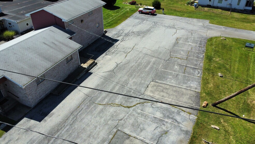 1365 Blue Mountain Dr, Danielsville, PA à louer - Photo de l’immeuble – Image 2 sur 17