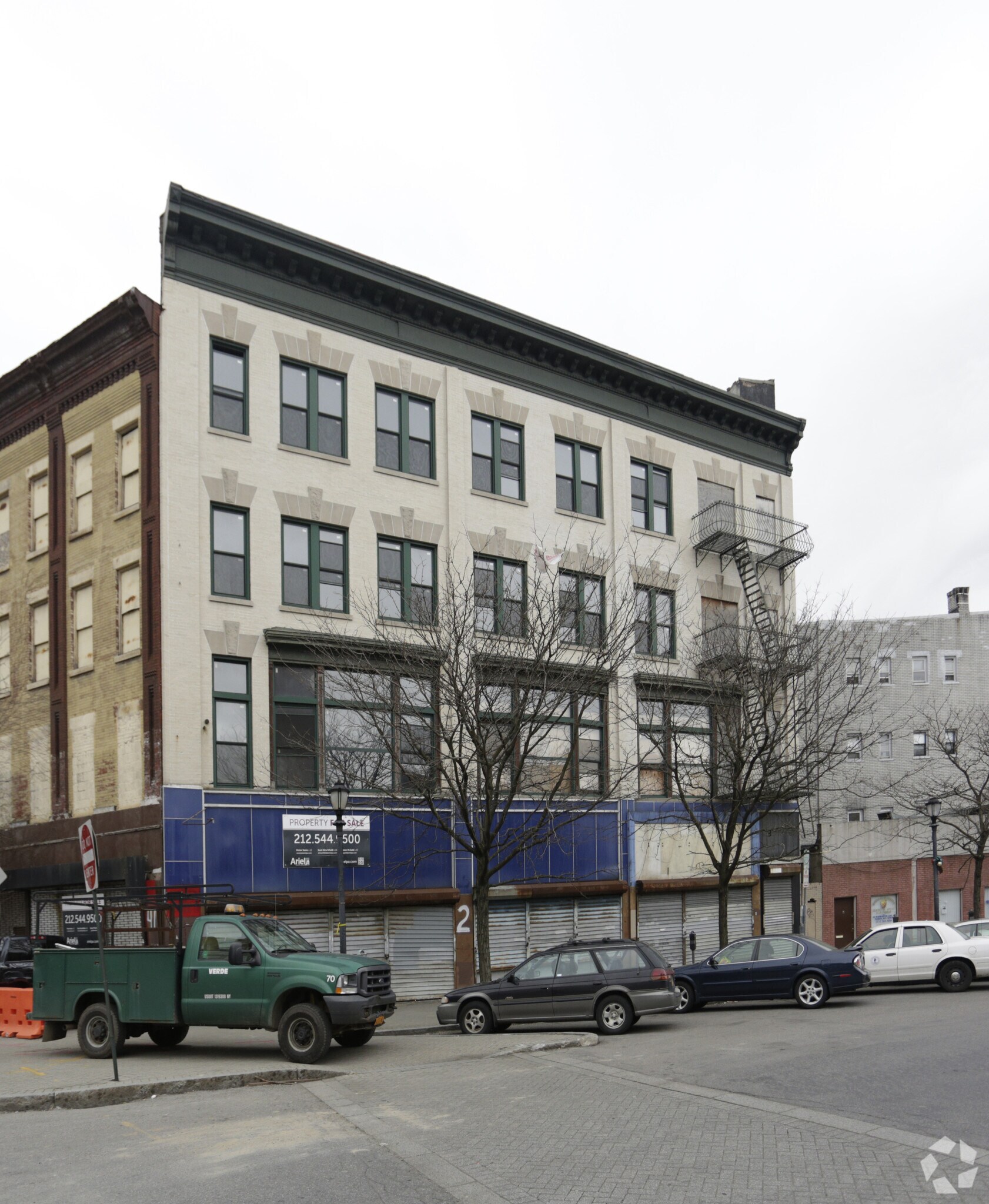 2 Manor House Sq, Yonkers, NY à louer Photo de l’immeuble– Image 1 sur 2