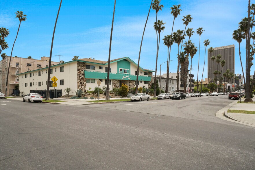400 S Mariposa Ave, Los Angeles, CA à vendre - Photo de l’immeuble – Image 2 sur 19