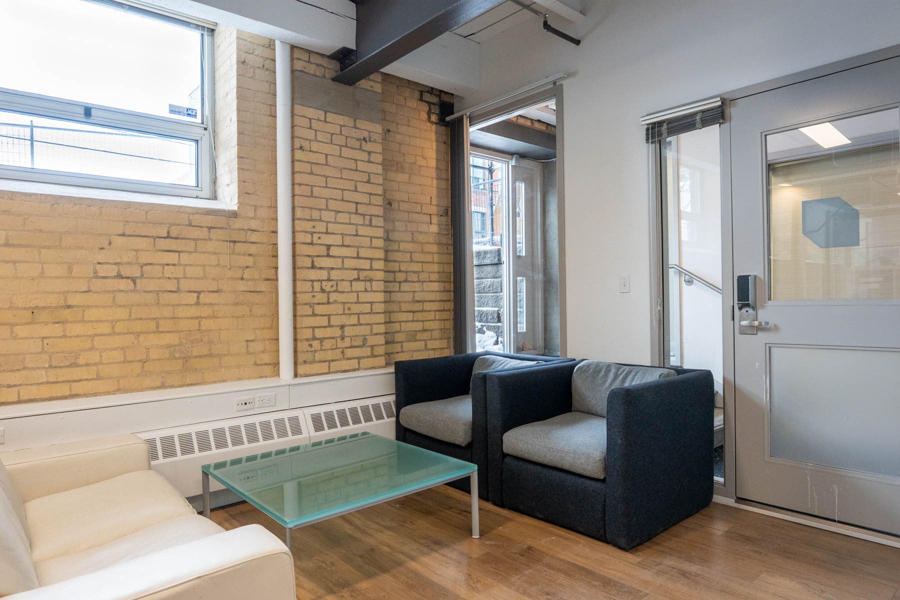 219 Dufferin St, Toronto, ON à louer Photo de l’immeuble– Image 1 sur 7