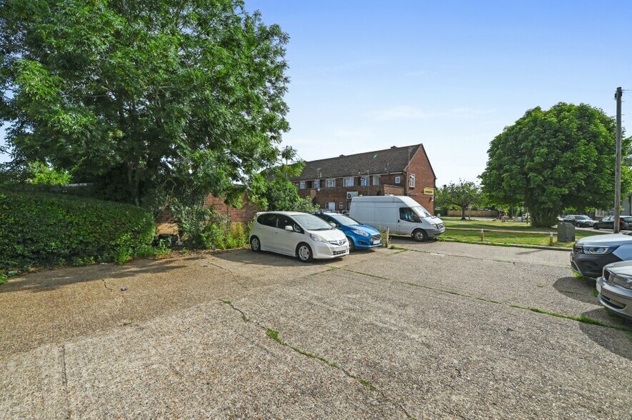 39-51 Elizabeth Road, Bishop's Stortford à vendre - Photo de l’immeuble – Image 3 sur 8