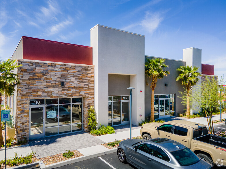 10630 Dean Martin Dr, Las Vegas, NV à louer - Photo de l’immeuble – Image 3 sur 5