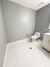 5683-5693 SE Federal Hwy, Hobe Sound, FL à louer Photo intérieure– Image 2 sur 4