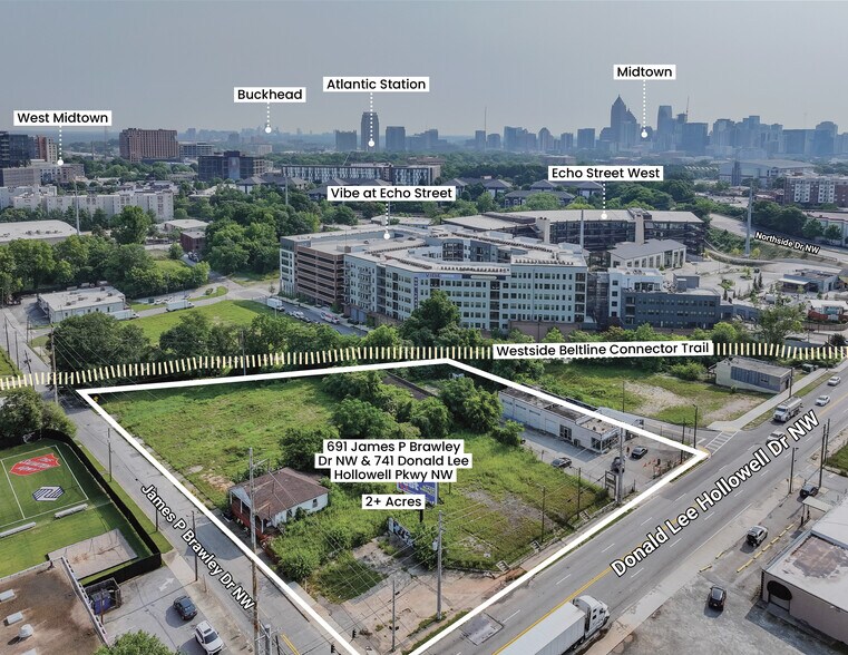 741 Donald Lee Hollowell Pky NW, Atlanta, GA à vendre - Photo de l’immeuble – Image 2 sur 5