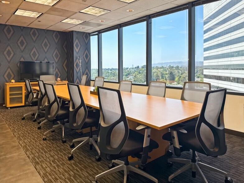 12100 wilshire Blvd, Los Angeles, CA à louer - Photo intérieure – Image 2 sur 15