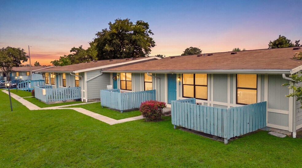 322 Burkett Dr, Panama City, FL à vendre - Photo de l’immeuble – Image 1 sur 11