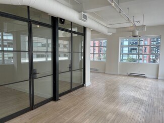 Plus de détails pour 675 King St W, Toronto, ON - Bureau à louer