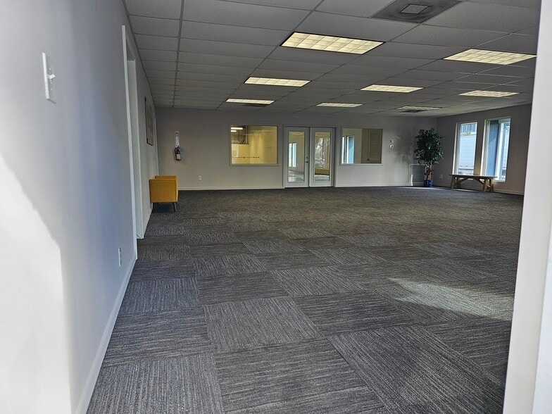 3277 SE 14th Ave, Fort Lauderdale, FL à louer - Photo intérieure – Image 3 sur 41