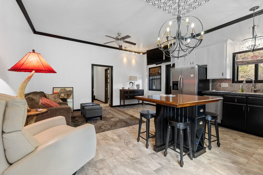 115 Post Oak Rd, Broken Bow, OK à vendre - Photo de l’immeuble – Image 3 sur 11