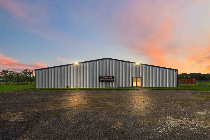 1061 County Road 6111, Dayton, TX à vendre - Photo de l’immeuble – Image 3 sur 62