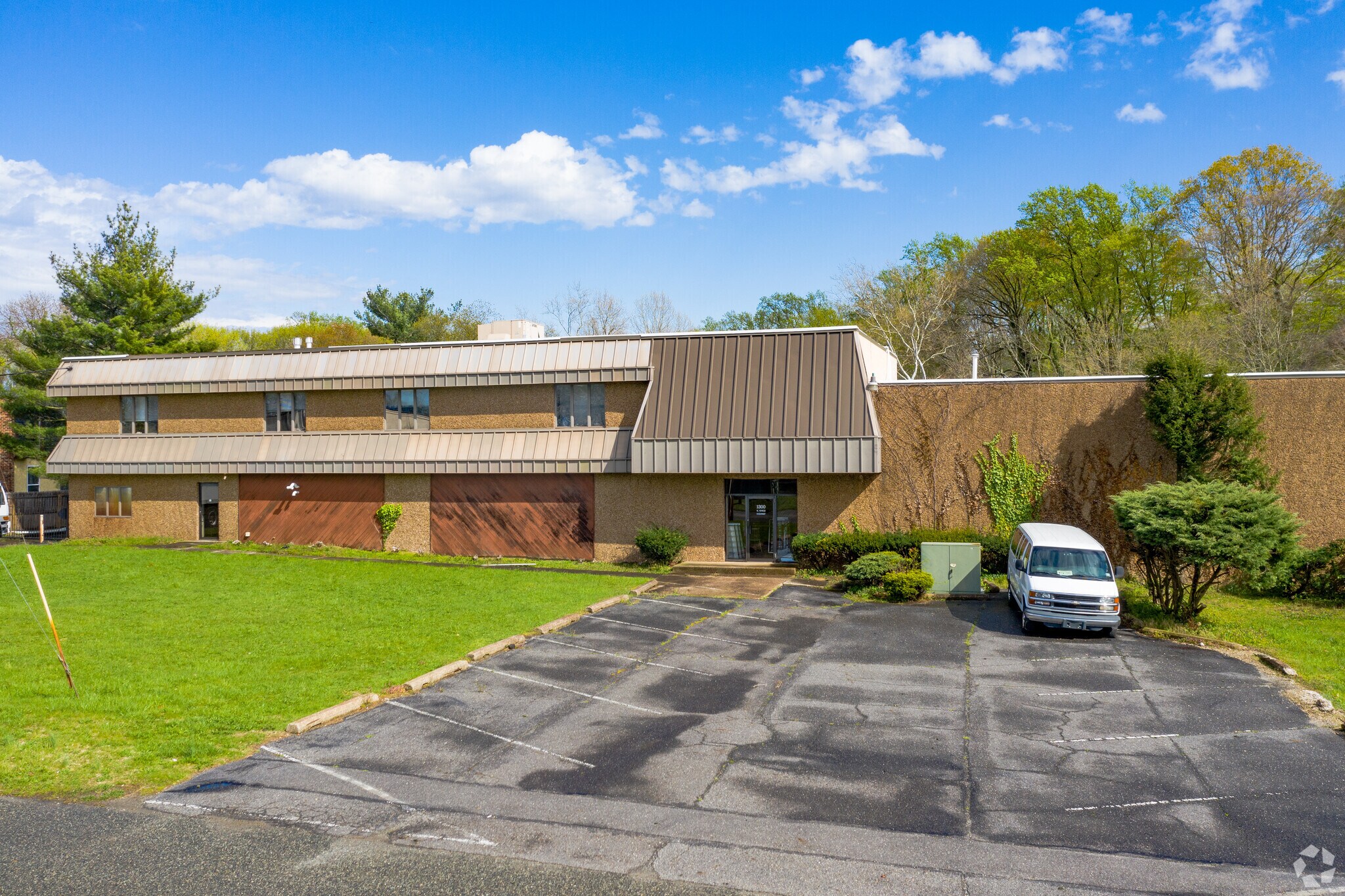1300 Old Kings hwy, Maple Shade Township, NJ à louer Photo principale– Image 1 sur 13
