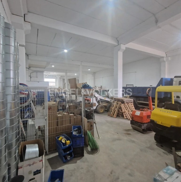 Sant Feliu de Llobregat, BAR 08980 - Lot 11 - - Photo intérieure - Image 1 of 6