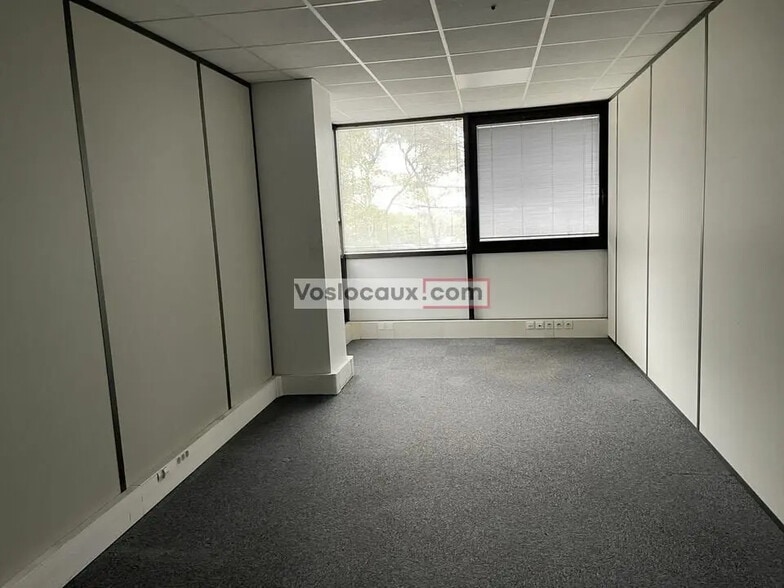 Bureau dans Valbonne à louer - Photo de l’immeuble – Image 2 sur 5