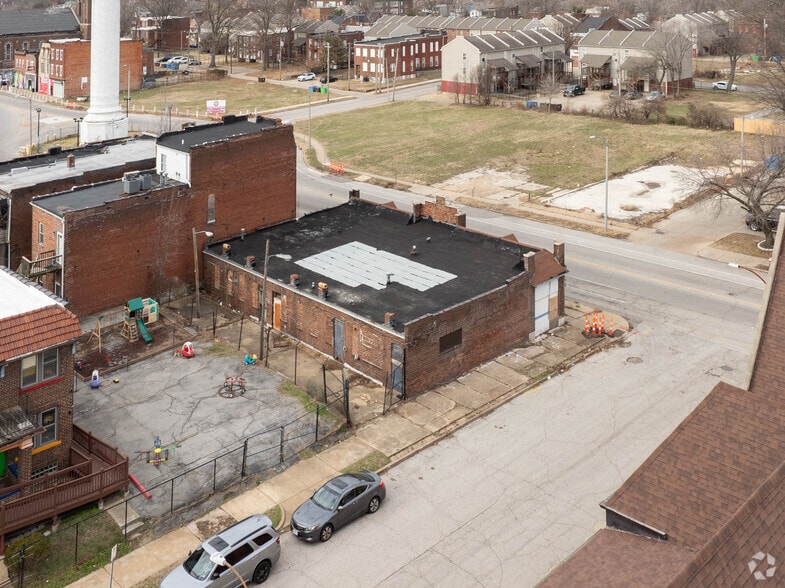 1908 E Grand Blvd, Saint Louis, MO à vendre - Aérien – Image 2 sur 3