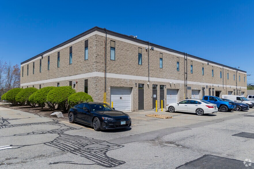 8025 S Willow St, Manchester, NH à louer - Photo de l’immeuble – Image 2 sur 5