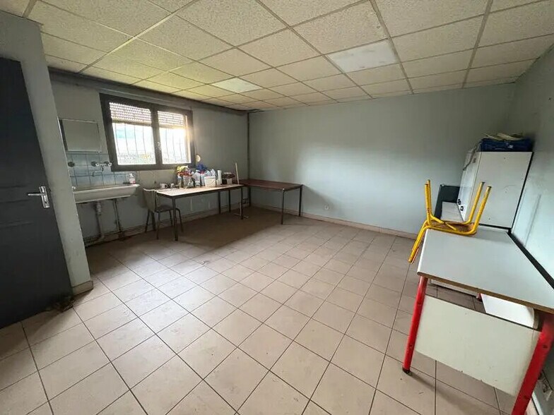 Local d'activités dans Cuvilly à vendre - Photo intérieure – Image 2 sur 6