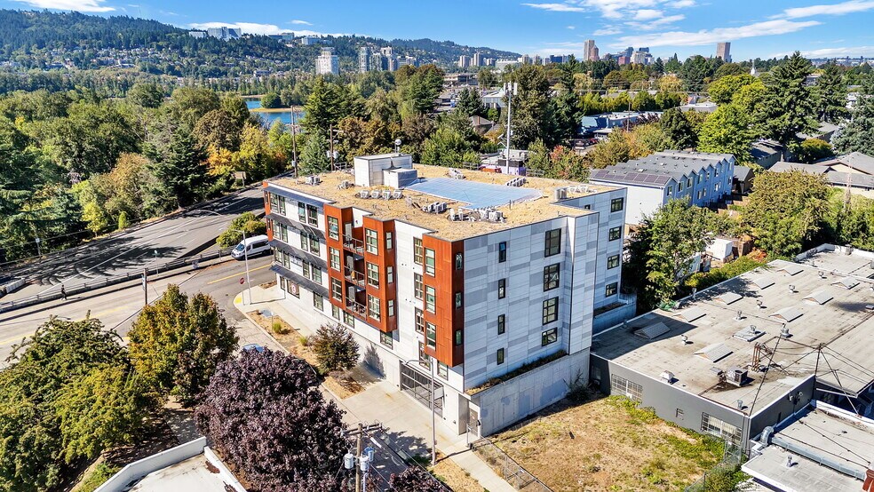 4780 SE Milwaukie Ave, Portland, OR à vendre - Photo de l’immeuble – Image 1 sur 78
