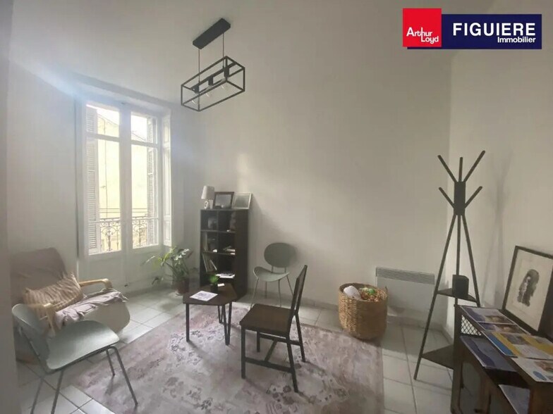 Bureau dans Salon-de-Provence à louer - Photo intérieure – Image 2 sur 8