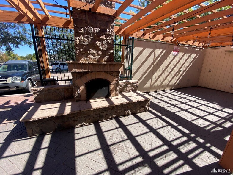 250 E Harmony Rd, Fort Collins, CO à louer - Photo de l’immeuble – Image 3 sur 9