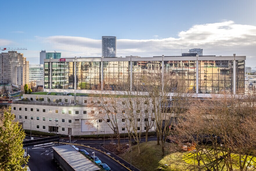 1 Rue Du Général Leclerc, Puteaux à louer - Photo de l’immeuble – Image 2 sur 13