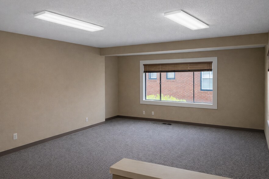 235 W Pueblo St, Reno, NV à vendre - Photo de l’immeuble – Image 3 sur 41