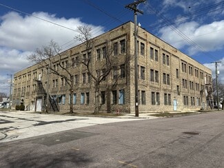 Plus de détails pour 1133 S 16th St, Manitowoc, WI - Industriel/Logistique à vendre
